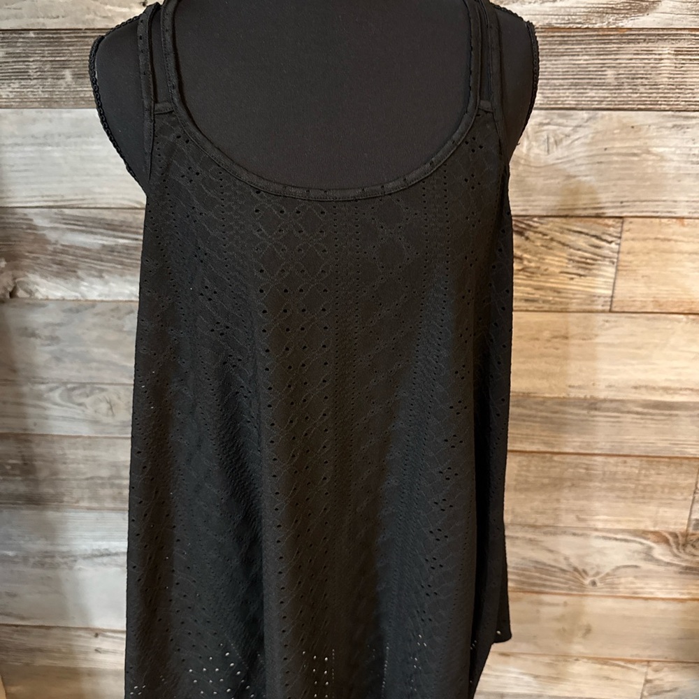 Chic Black Sleeveless Tank Top